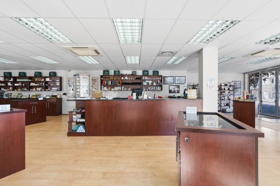 Commercial Property for Sale in Gardens Western Cape